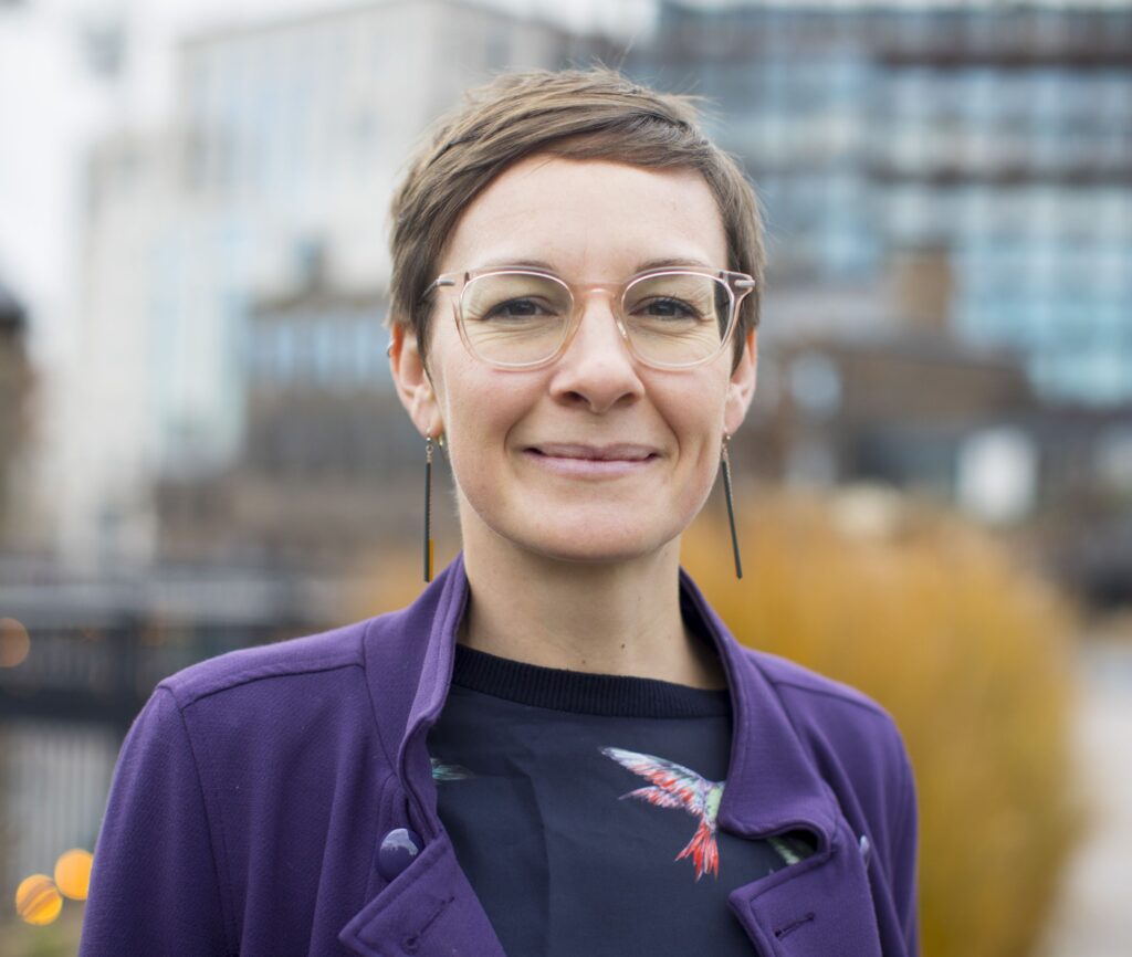 Headshot of Julie Richards